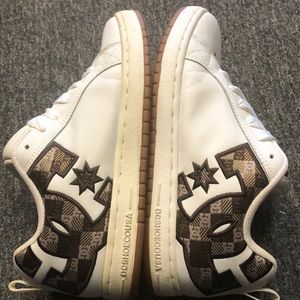 Men’s shoes 9.5